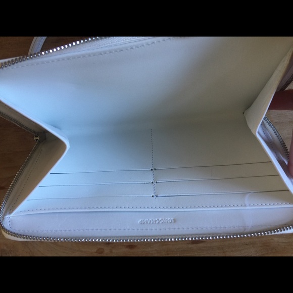 Longchamp flat wallet-wristlet New - Picture 3 of 4